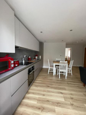 Great Links to Peak District, Modern & Airy Apt, Sheffield